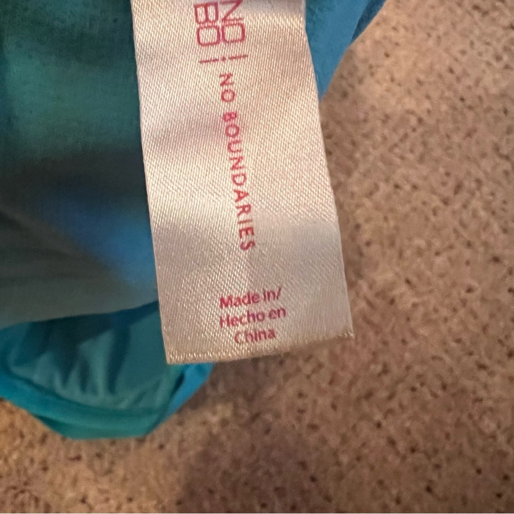 ❤️No Boundaries swim top - Picture 5 of 7